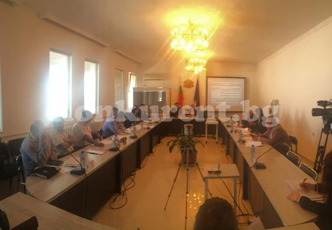 Малина Николова върна кметовете в час по математика заради 4 млн. лв.