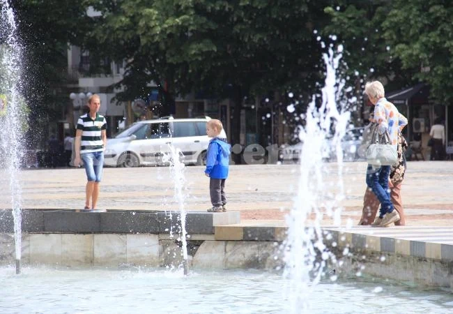 Времето: Става още по-топло