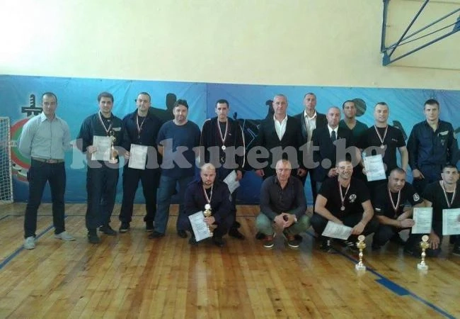 Полицаи от Северозапада впечатлиха в състезание