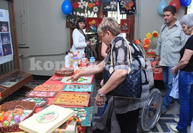 Пролетен панаир събра погледите на врачани