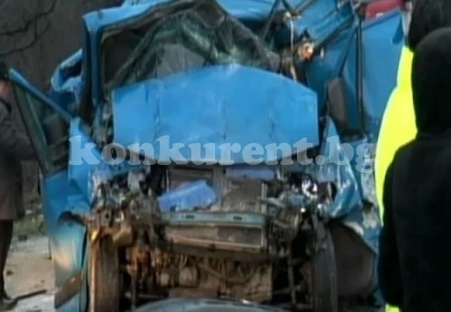 Тираджия лети с 2.19 промила алкохол, заби се в стена