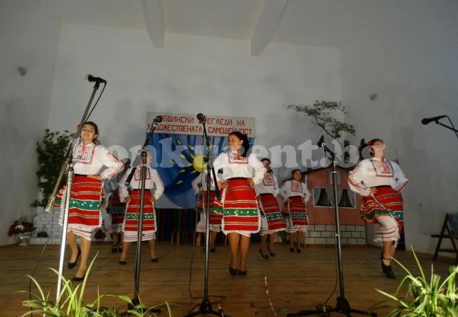 Самодейци от десет села се надпяваха 