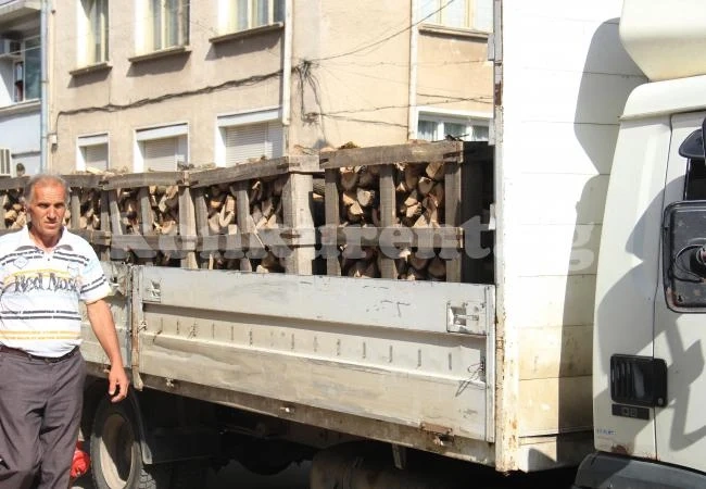 Скочи цената на дървата за огрев