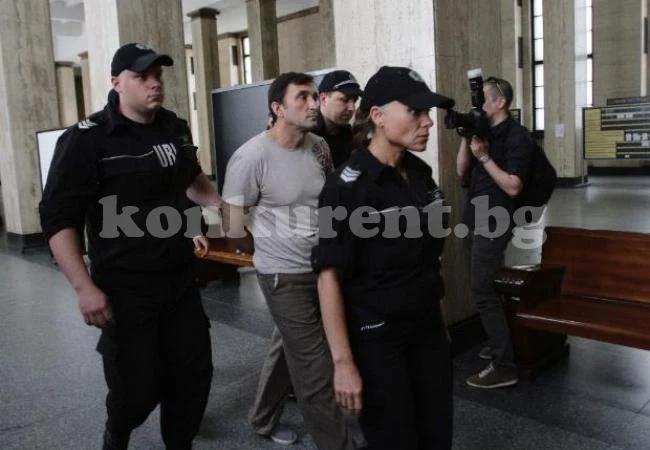 ДНК от майката на Никита открита по бръснача на Костин