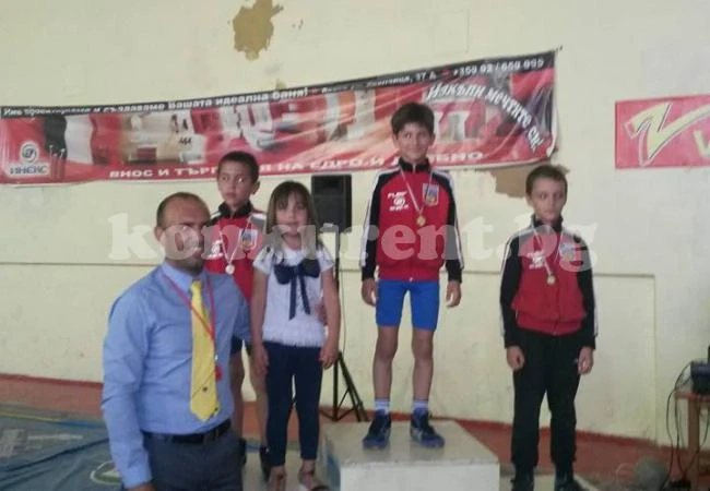 Борци от Центъра за работа с деца показаха класа