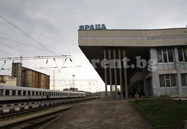 В края на май приключва ремонта на жп линията във Враца