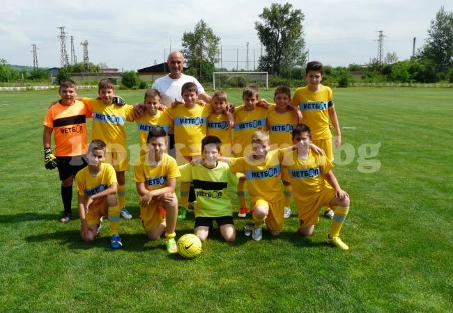 Прециз се доближи до титлата във „Футбол 7”
