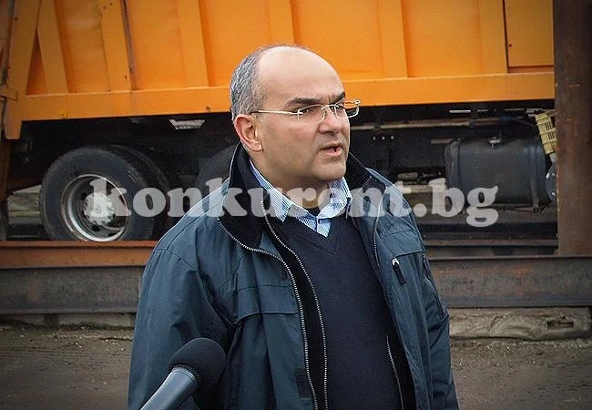 Момчил Младенов оглавява отново БКС?