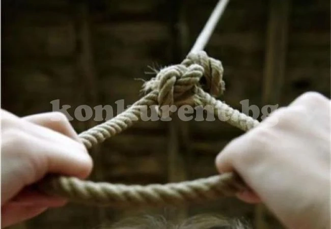 Съпрузи се обесиха, спасиха жената