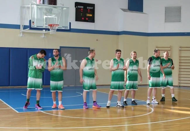 Баскетболисти играят за купата на община Враца