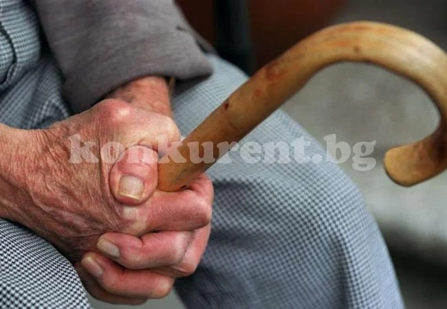 Крадци задигнаха животните на 93-годишен дядо
