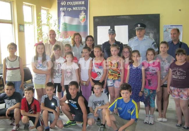 Четвърта детска полицейска академия бе открита в Мездра