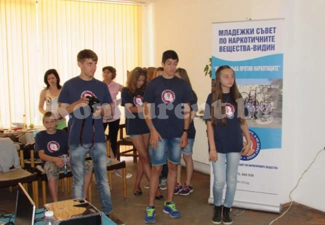 Тийнейджъри говориха за вредата от цигарите