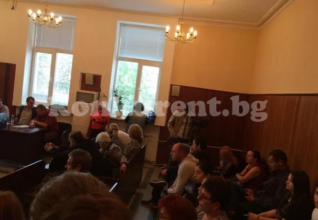 /Обновена/ Пълна зала чака присъди по делото за убийството на Ники