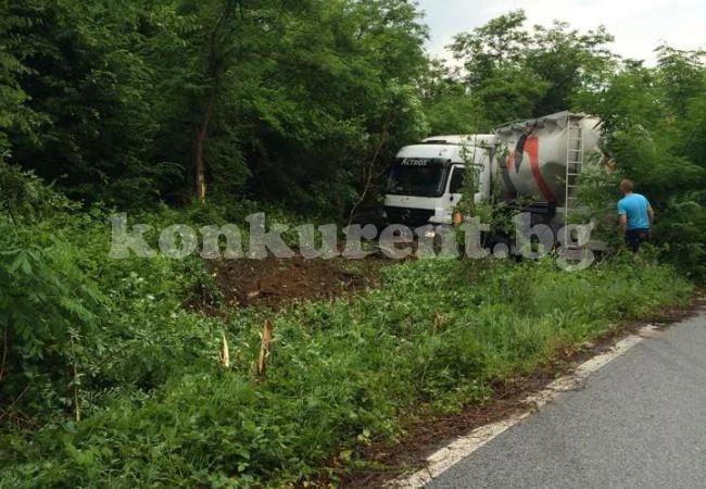 Катастрофа с камион на Холсим
