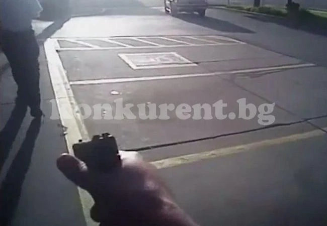 Полицай застреля човек, защото си бърка в анцуга