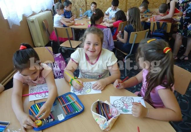 Лятна академия за бъдещи първолаци стартира в Мездра