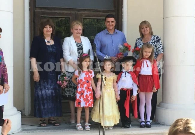 Откриха изложба за детски рисунки във Враца