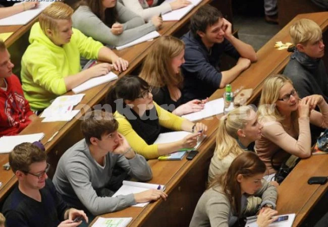 Наши университети на лов за британски младежи