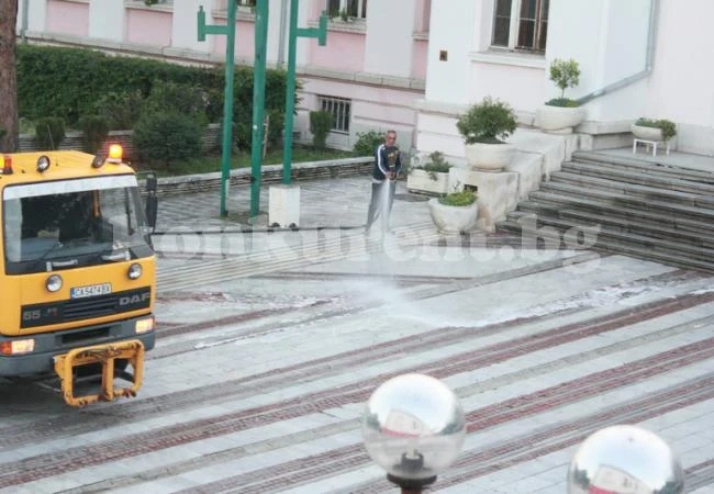 Във Видин мият улиците с препарат
