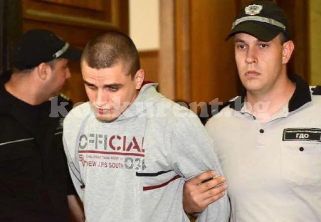 Касапинът от рейса налитал и на майка си