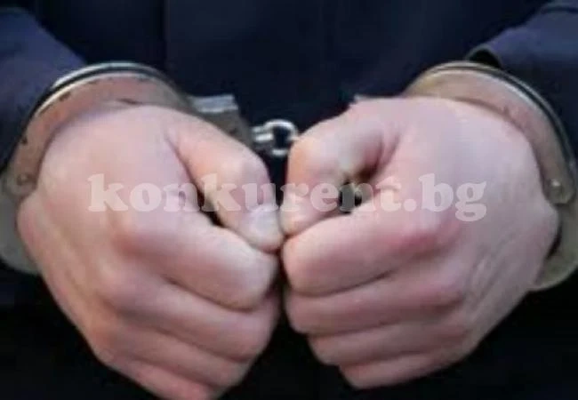 24-годишен нападна полицаи