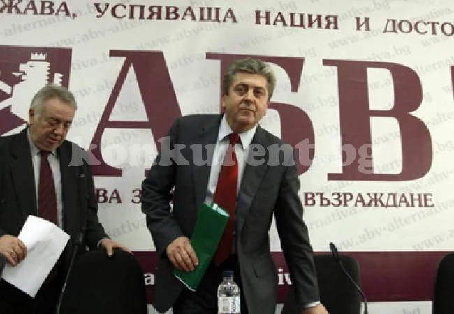 И ние можем да протестираме, отвърна Първанов на Борисов