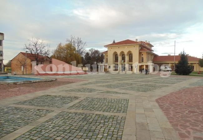 Отпуснаха още пари за училища в Оряхово