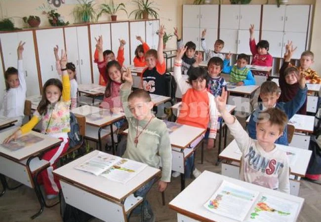 Врътнаха кранчето на детските на 150 семейства