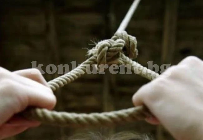 Син спаси баща си от бесилото
