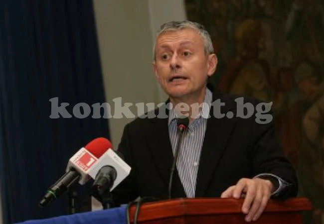 Соломон Паси отказа на Меглена Кунева номинация за кмет на София