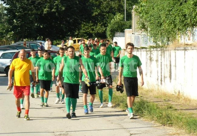 ВИДЕО: Ботев започна подготовка с 32-ма играчи