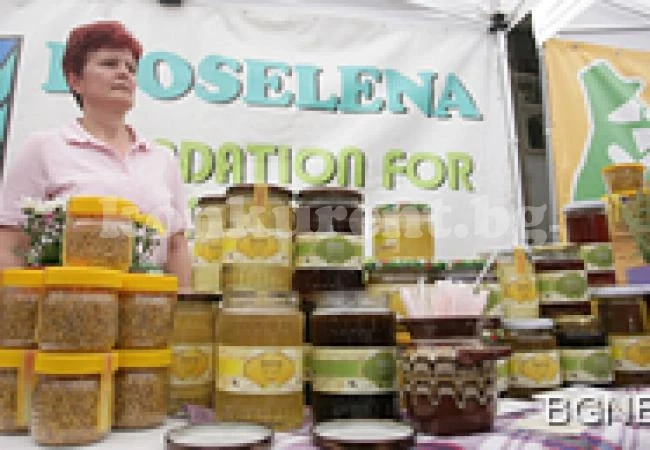 Задният двор на МЗХ се превърна във фермерски пазар