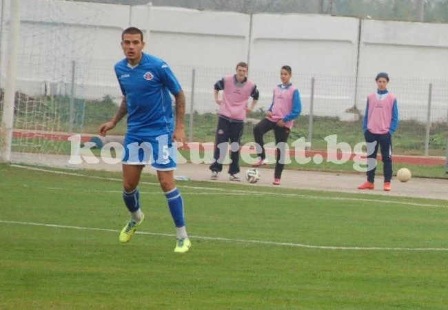 Новак в елита прави 1:1 с руснаци