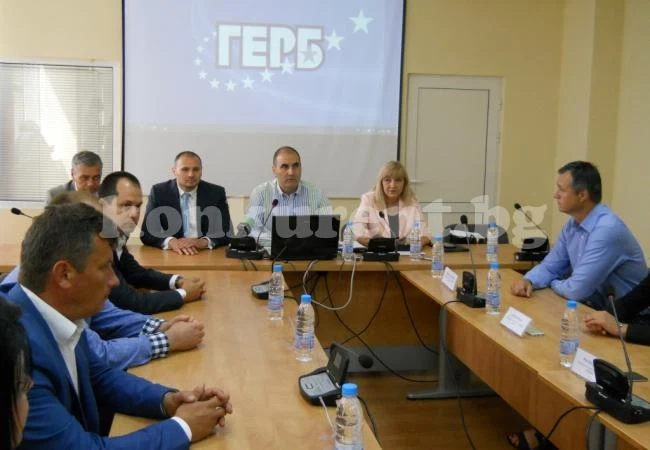 Цветан Цветанов: Посланието на ГЕРБ към младите с кандидатурата на Калин Каменов за кмет е: „Върнете се във Враца“