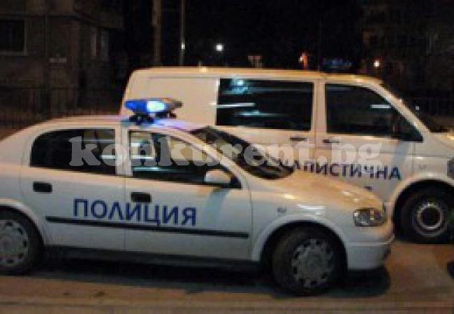 Пиян на мотика хвърчи с камион