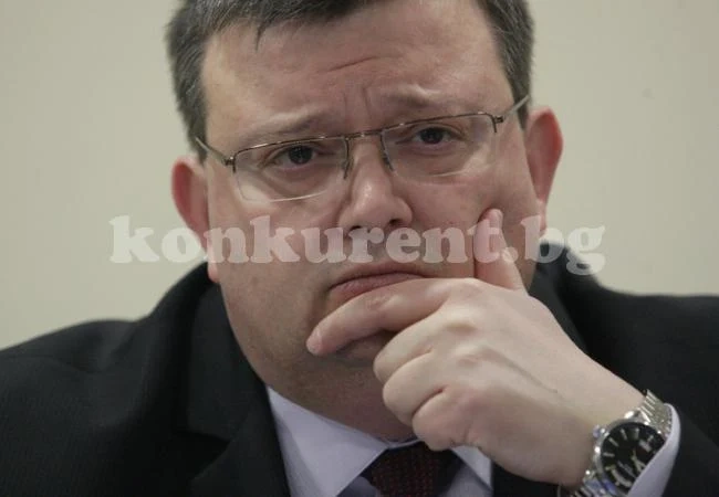 Цацаров: Няма да си подам оставката