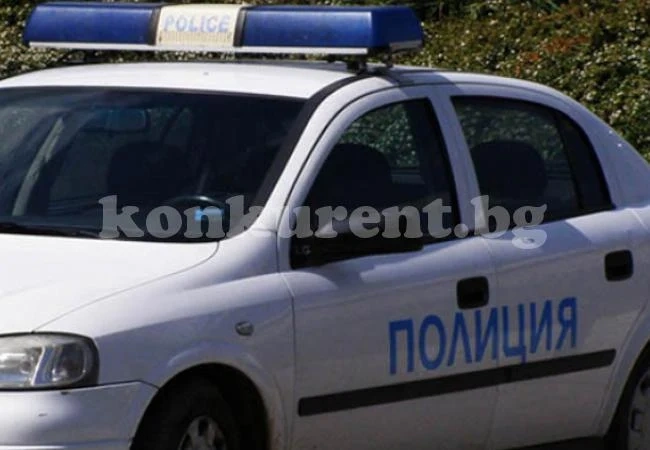 Задържаха полицаи, рекетирали перничанин за 84 000 лв.