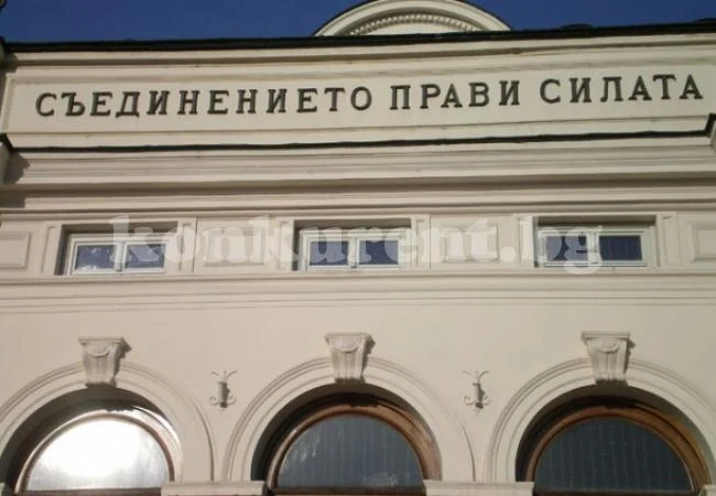 Спират детските на малолетни майки