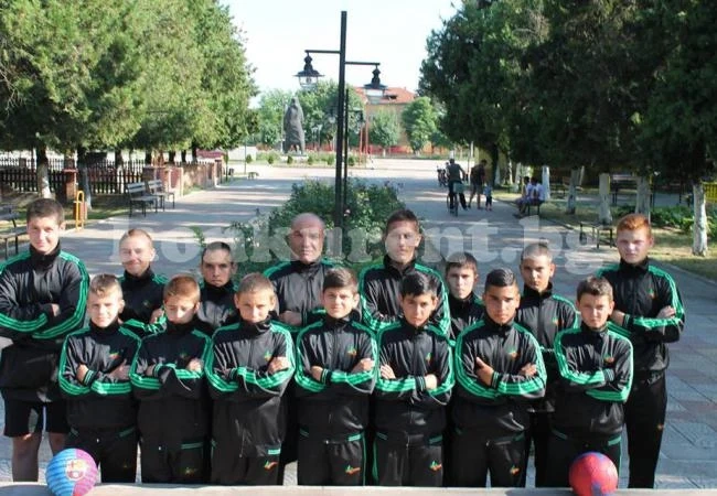 Треньор в Дунав 98 стяга боеспособна селекция