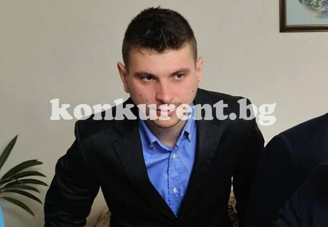 Ръководството на Ком хвърля оставки
