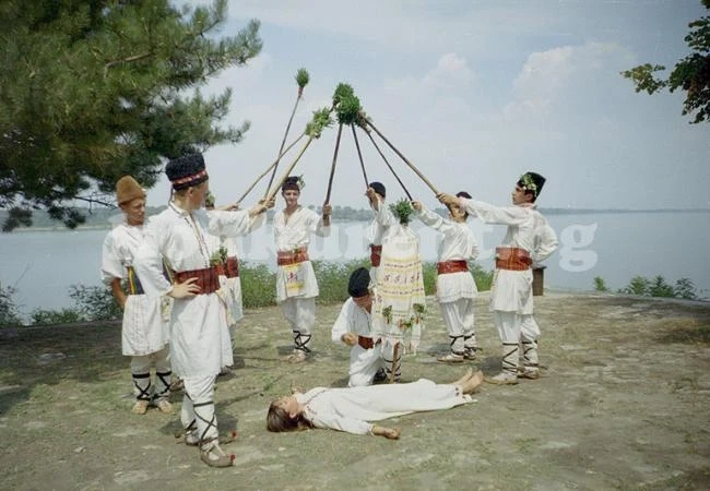 „Калушари“ откриват събора в Копривщица