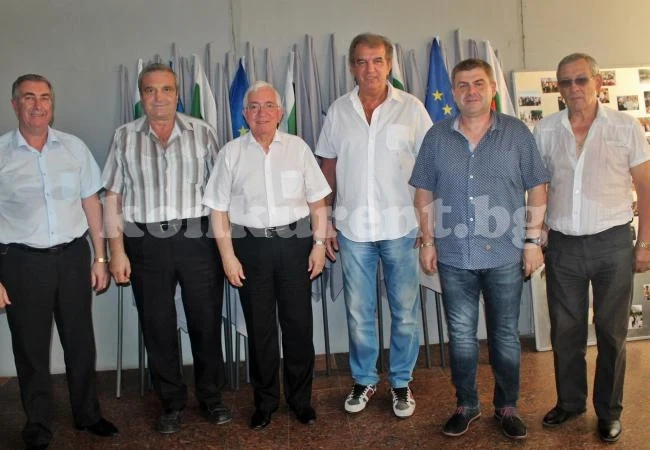 Баш старейшина на ГЕРБ предрича убедителна победа на изборите