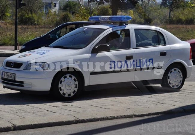 Крадци оставиха заведение във Враца без чадъри