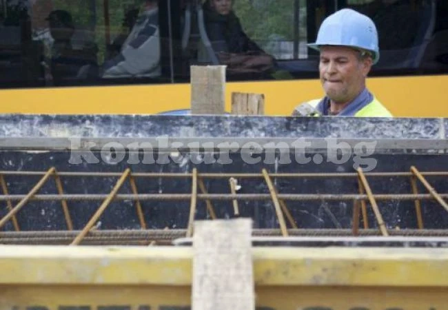 Съкращават работното време заради жегите