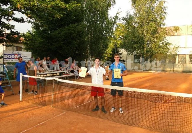 Тенисист прави пореден требъл на „Berk Open 2015”