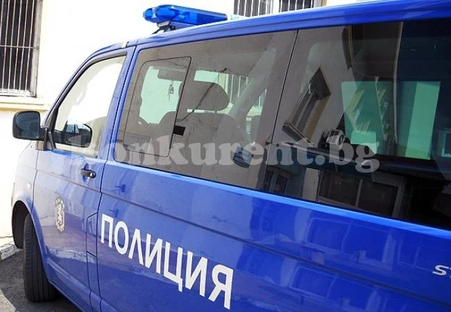 Вандали вилняха в Рогозен, заловиха ги