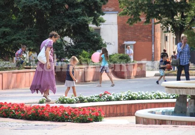 Времето: Слънчево, с температури до 36 градуса