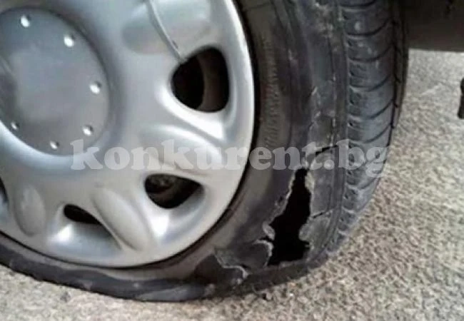 Нарязаха гумите на „Мицубиши“ в Козлодуй