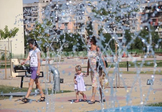 Времето: Слънчево, в западните райони ще превали и прегърми